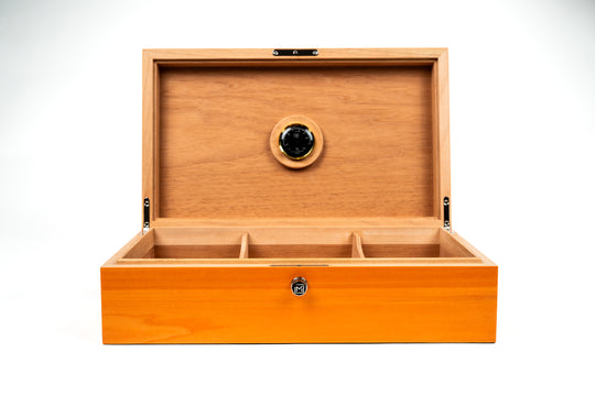 open front view of the Maccarrone World Map Colors Humidor
