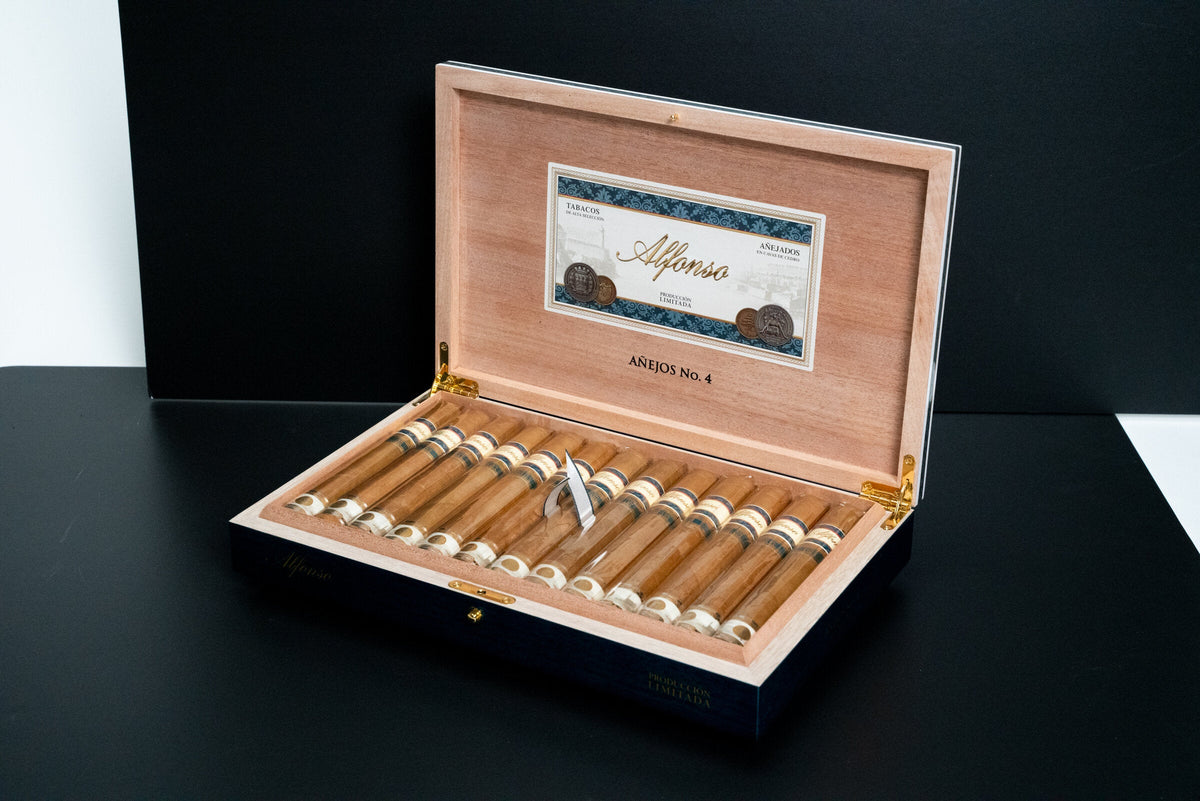Open white box of Alfonso Añejo cigars by Selected Tobacco