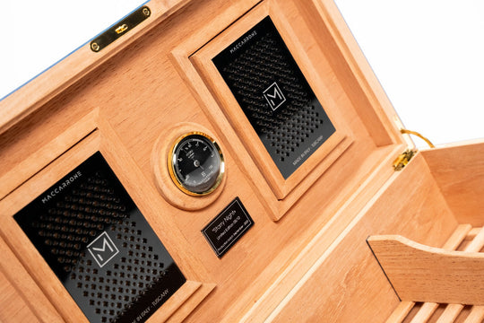 Maccarrone Starry Night 110 Count Limited Edition Humidor, close-up of the acrylic polymer humidifiers and hygrometer