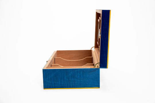 Maccarrone Starry Night 110 Count Limited Edition Humidor, open side view with solid cedar dividers, Cigar Inc