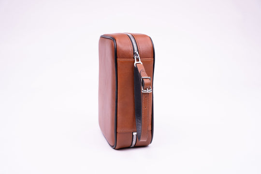 Havana Traveler Whisky & Black w/ Flask (Leather), Brizard and Co luxury cigar accessory at Cigar Inc. Los Angeles
