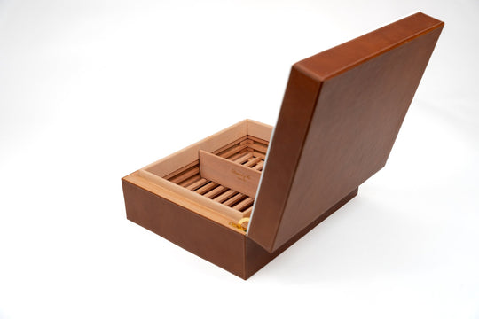 Airflow Humidor 70/80ct Whisky Calf Leather & White (Leather), Brizard and Co luxury cigar accessory at Cigar Inc. Los Angeles