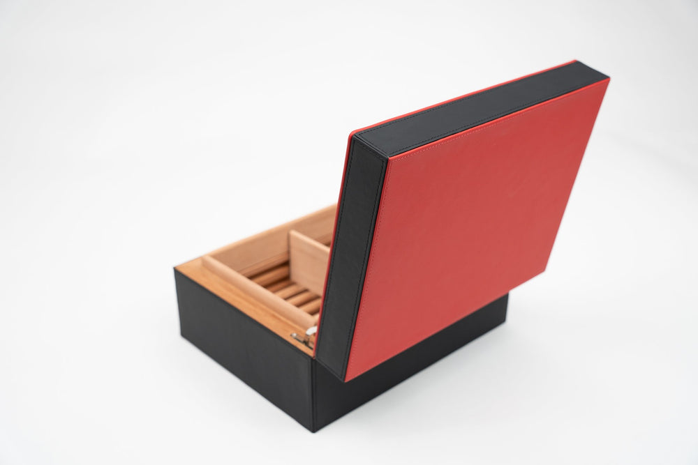 Airflow humidor (30/40 count) Racing Black & Red (Leather), Brizard and Co luxury cigar accessory at Cigar Inc. Los Angeles