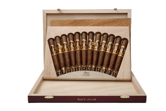 Oliva Serie V 135 Anniversary 5.75″ × 54 Perfecto