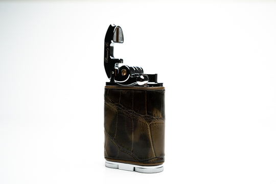 Brizard and Co. - Gatsby Triple Torch Flame Table Lighter - Alligator Skin Collection