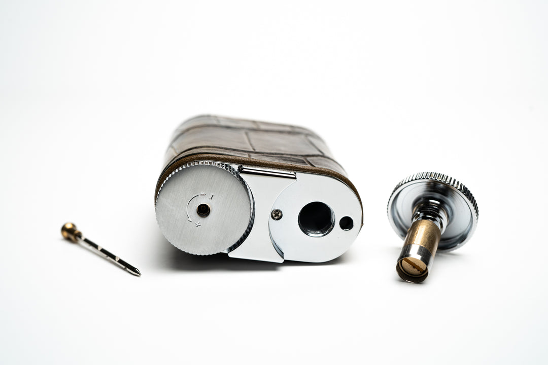 Brizard and Co. - Gatsby Triple Torch Flame Table Lighter - Alligator Skin Collection