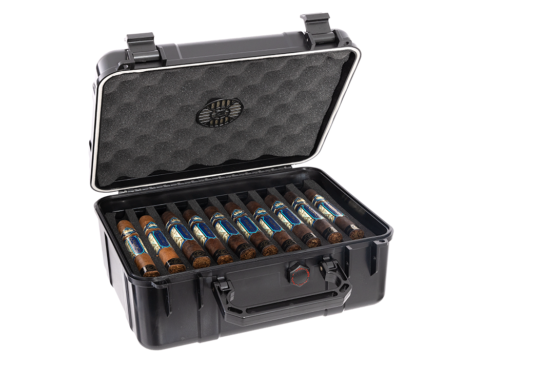 Cigar Caddy Black 40-Count Travel Case - view 8