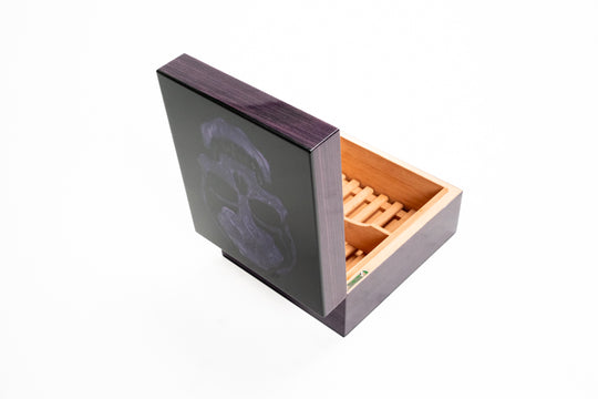 Maccarrone Skull Resin 40 Count Limited Edition Humidor