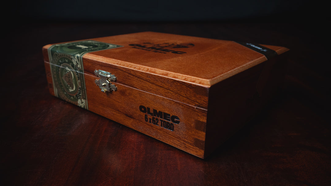 Foundation Olmec Maduro Toro (6 x 52)
