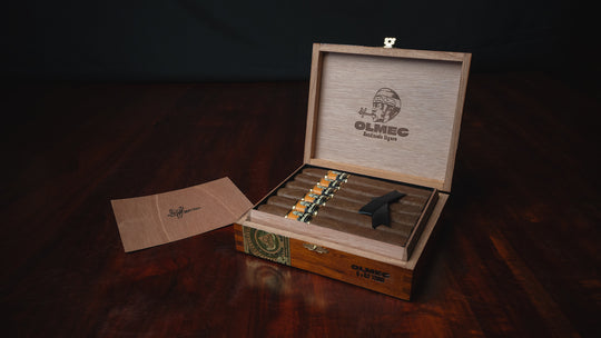 Foundation Olmec Maduro Toro (6 x 52)