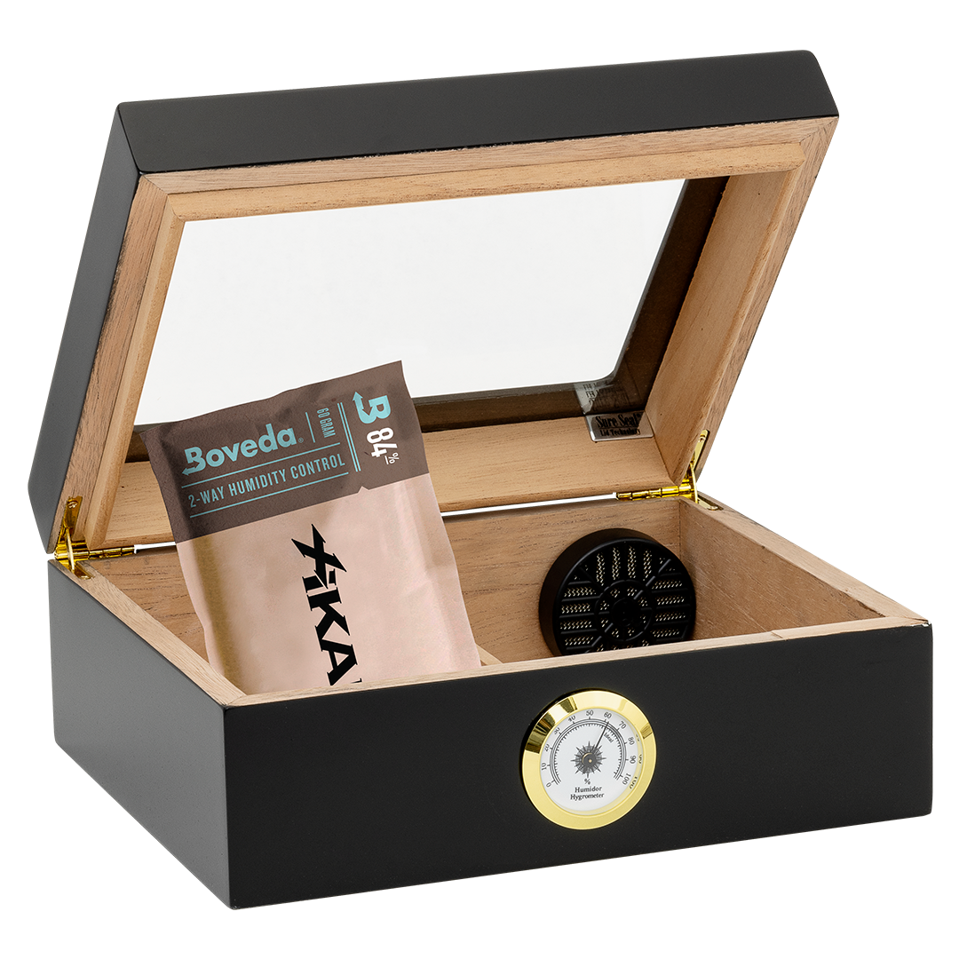 Humidor Supreme Capri Black Glasstop Humidor 25 Cigar Capacity with 2 Xikar-Boveda 84% Seasoning Packs - view 3