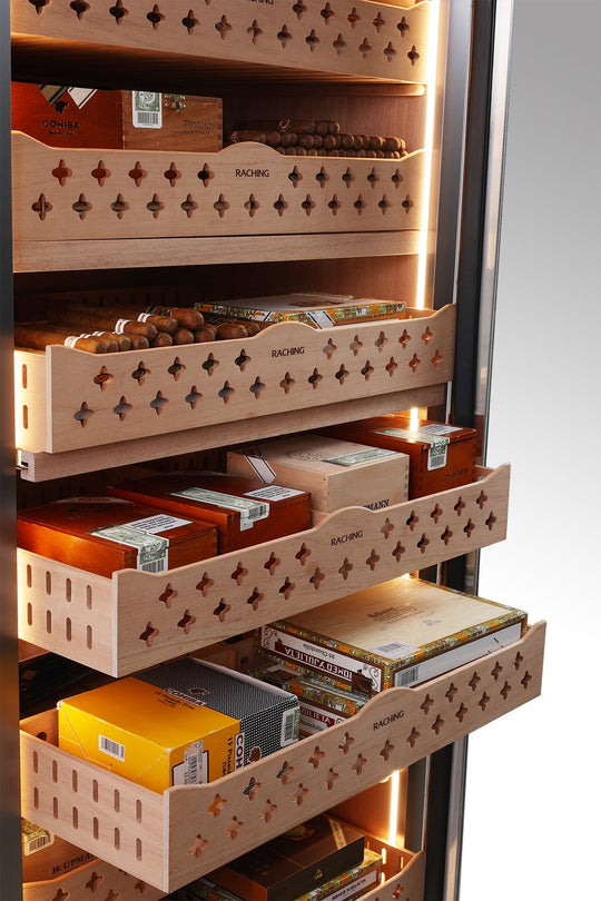 Raching CT48A cedar drawers with cigars