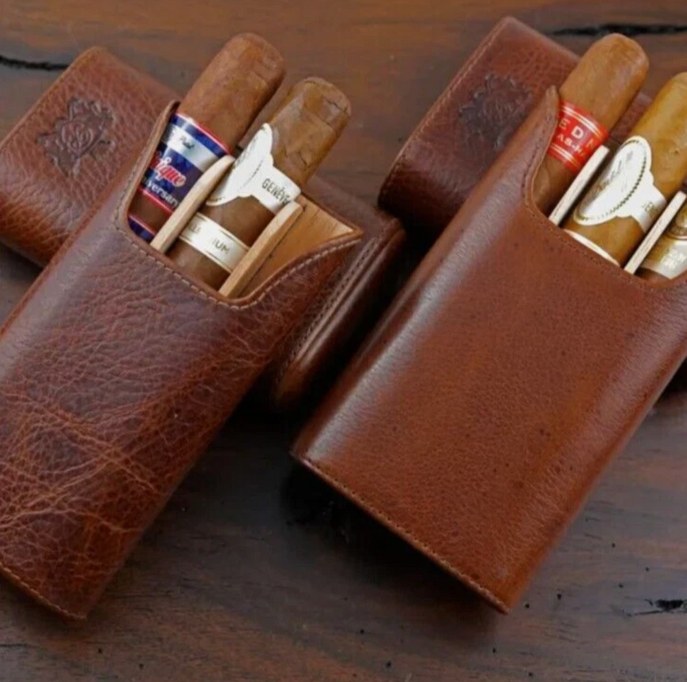 Brizard and Co - The "Show Band" 3 Cigar Case - Antique Saddle Leather (Leather)